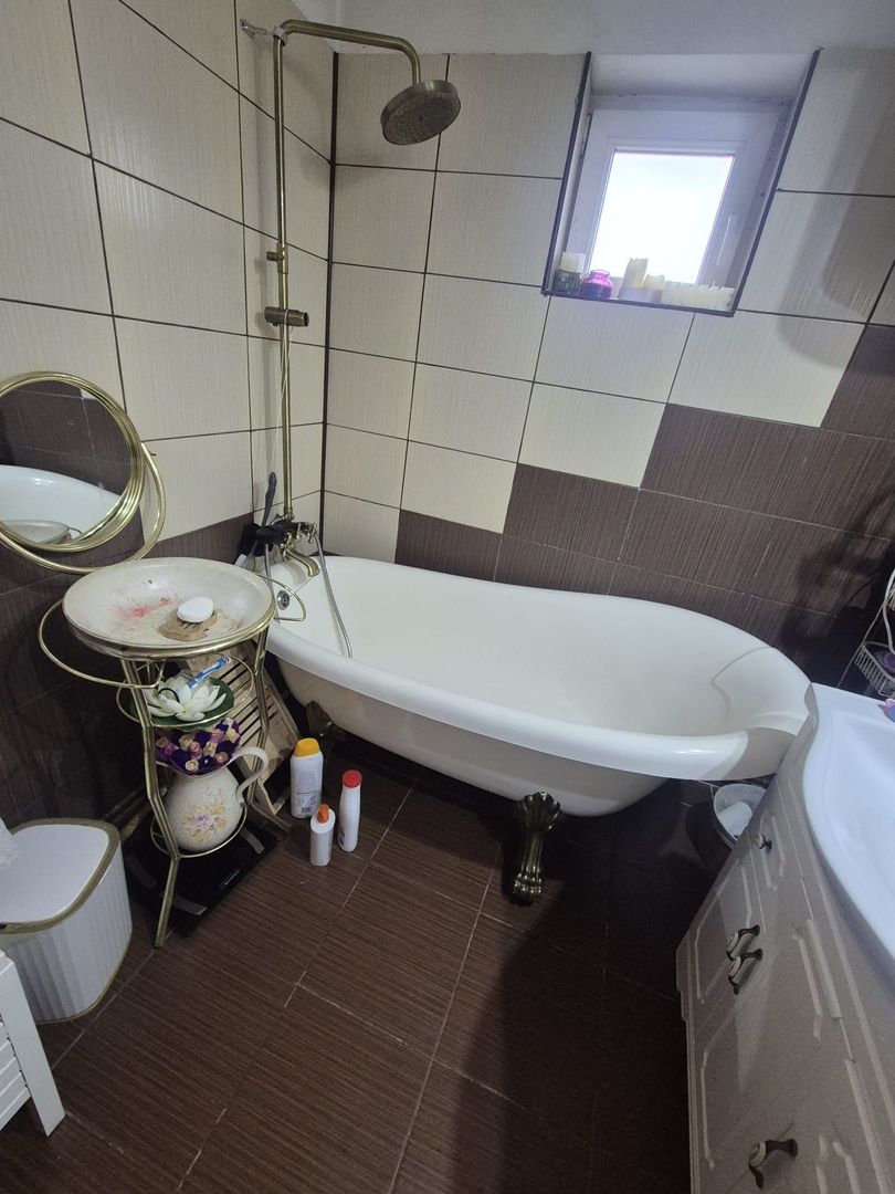 vand apartament 4 camere ,Bulevardul Tudor Vladimirescu-Iruc, etaj 2, - Poză 2