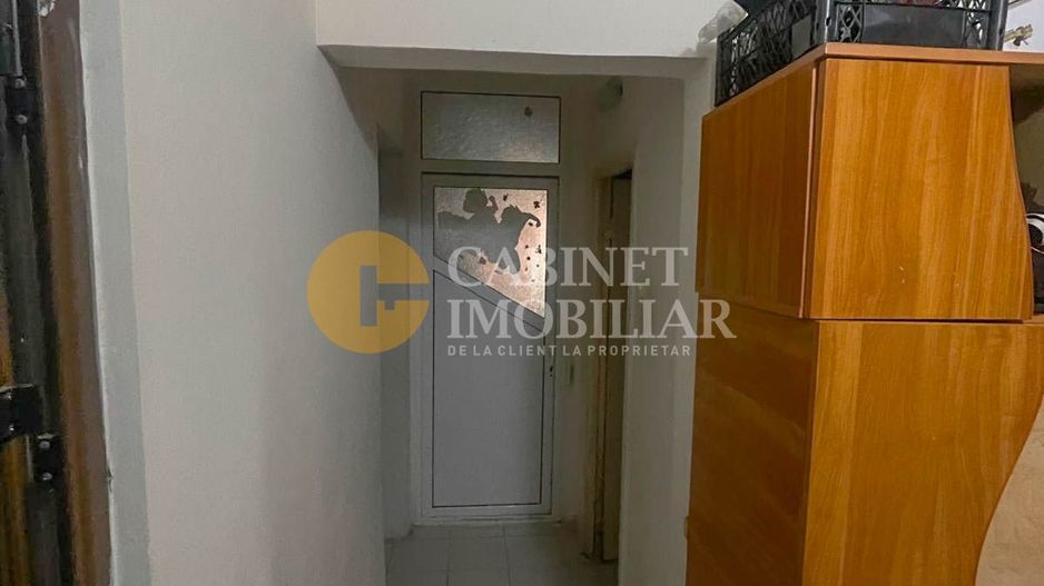 Apartament 4 camere decomandat - Poză 7