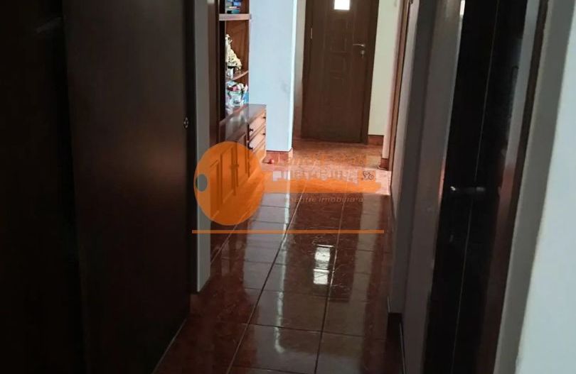 3 camere Uverturii - 1980 - Poză 6