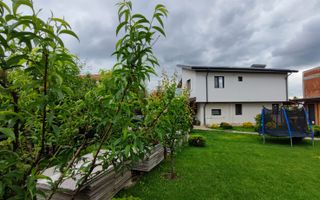 Duplex premium cu curte superb amenajată și anexă 80 mp - Poză 9