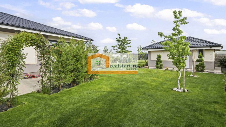 Langa Padure, Vila P+Pod , 1500mp teren,  terasa 40mp,  complex securizat - Poză 25