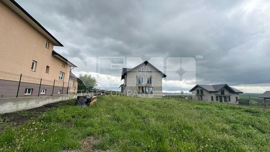 CASĂ LA GRI DE VÂNZARE ÎN MOARA NICA, SUCEAVA | 200.000€ - Poză 3