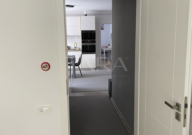 Apartament 2 dormitoare, finisat, mobilat personalizat, zonă liniștită. - Poză 3