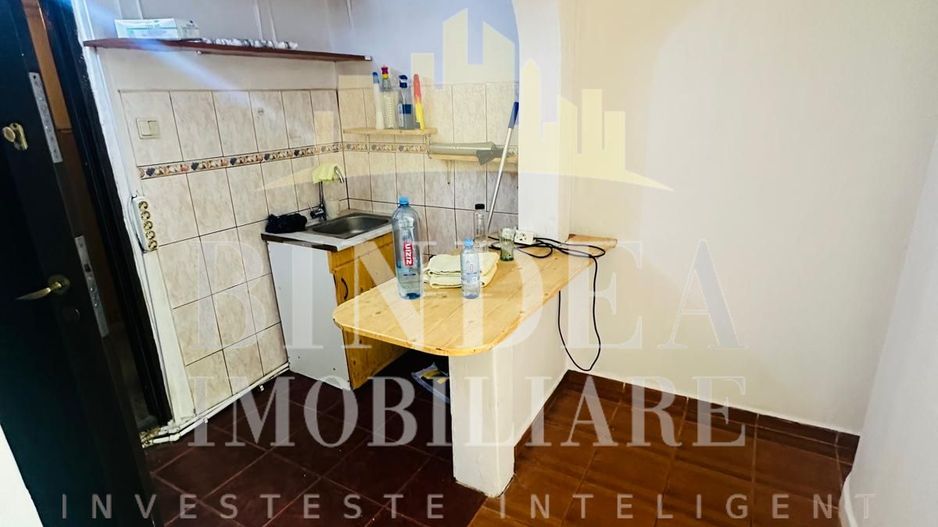 Garsoniera parter zona Blascovici, bloc izolat - Poză 4