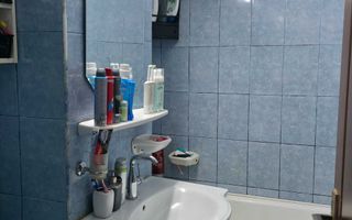 Apartament cu 2 camere, 54 mp, 2 balcoane și boxă, zona Fabricii. - Poză 8