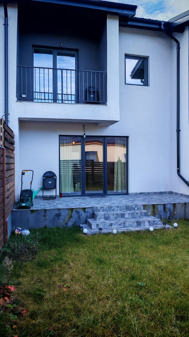 Vila tip duplex S+P+E cartier IZVOR Tarlungeni semimobilata179000 euro - Poză 37