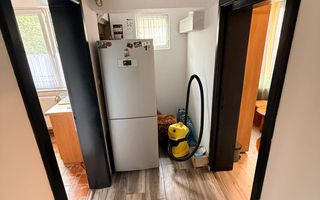 2 camere| curte comuna cu 3 apartamente| centrala proprie| zona aradului| - Poză 14