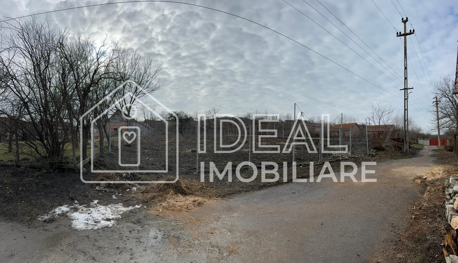 Teren intravilan de vânzare în sat Alămor, comuna Loamneș, județul Sibiu - Poză 7