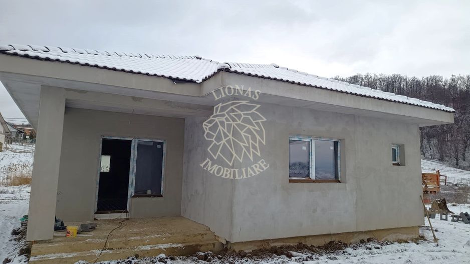 Casa finisata la cheie-5 camere-teren 500 mp- Dealul Jelnei - Poză 1