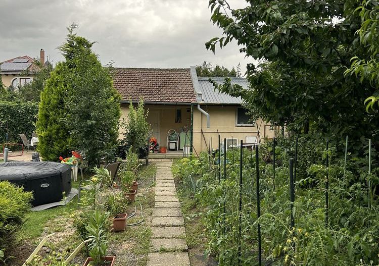 Casa de vanzare pe strada Paris - Poză 7