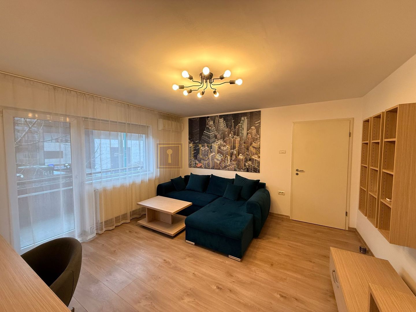 Peste drum de Iulius Mall/Town; centrala proprie, modern amenajat. - Poză 3