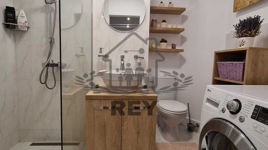 Garsonieră mobilată, zonă ultracentrală, ideală pentru regim hotelier - Poză 8