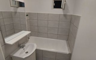 Garsoniera spatioasa Vitan, pet friendly, renovata, AC, mobilata complet - Poză 3