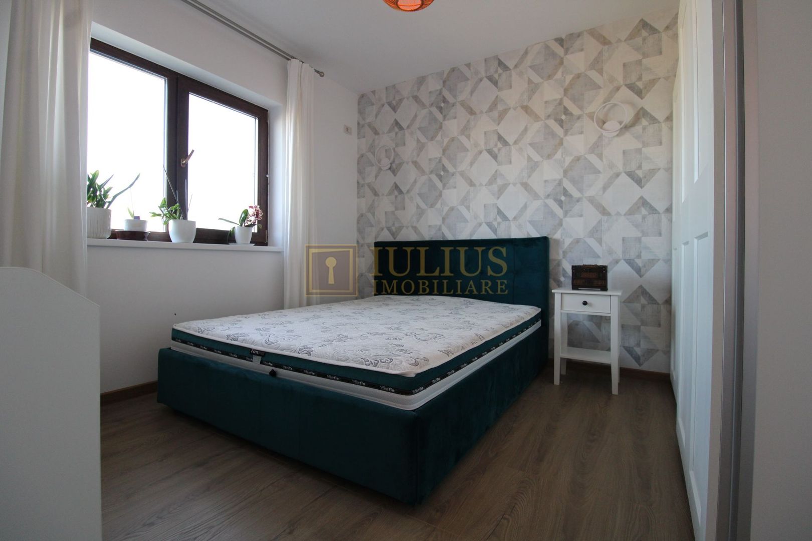 Casă modernă 3 camere, mobilată complet, curte 300 mp - Poză 10