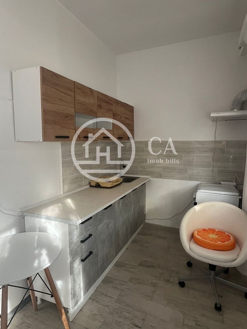 Casă de închiriat cu 3 camere în zona Episcopia, Oradea. - Poză 1