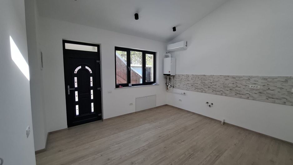 Apartament 2 camere in Vila , Centrala Proprie , Totul Nou L354 - Poză 9