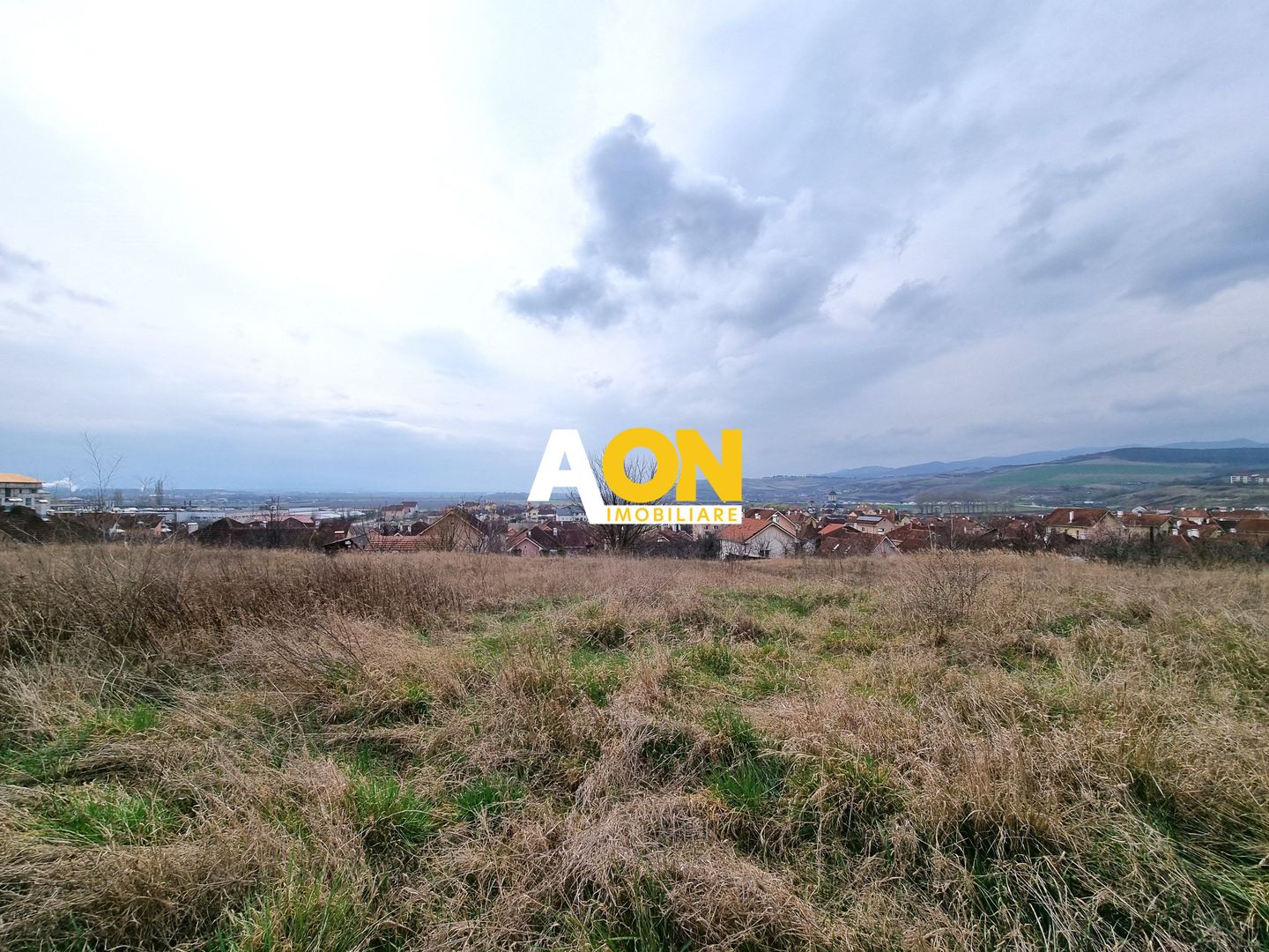 Teren cu utilitati si panorama, 670mp, Dealul Furcilor - Poză 2