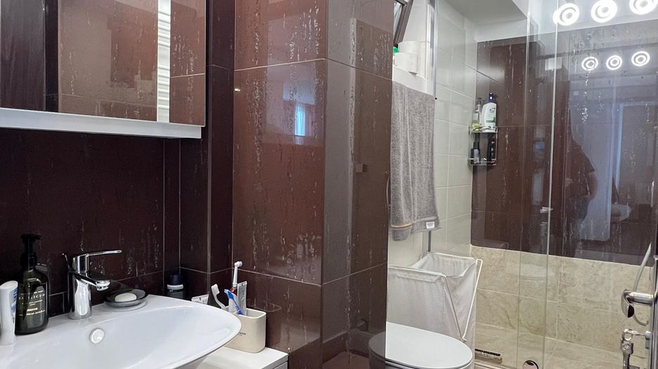 2 camere modern renovate | Piata Romana - Poză 9