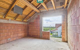 Casă la roșu cu  6 camere,  teren 500 mp în Aluniș - Poză 5