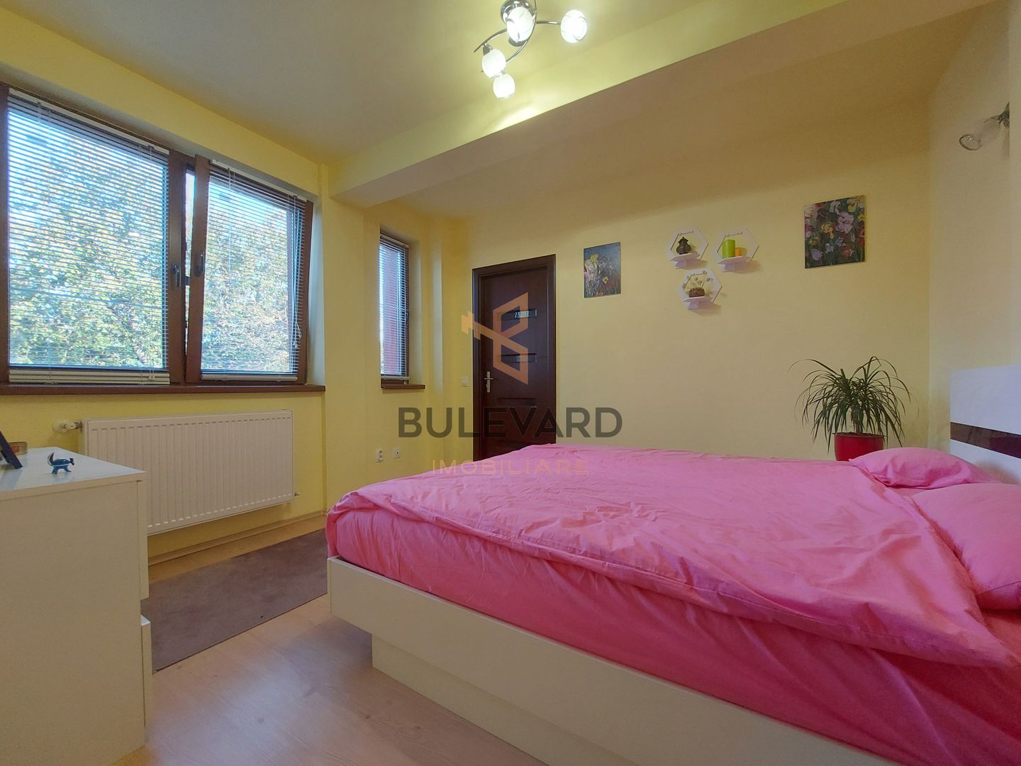 Apartament cu 3 camere/62,5mp/garaj/zona linistita! - Poză 3