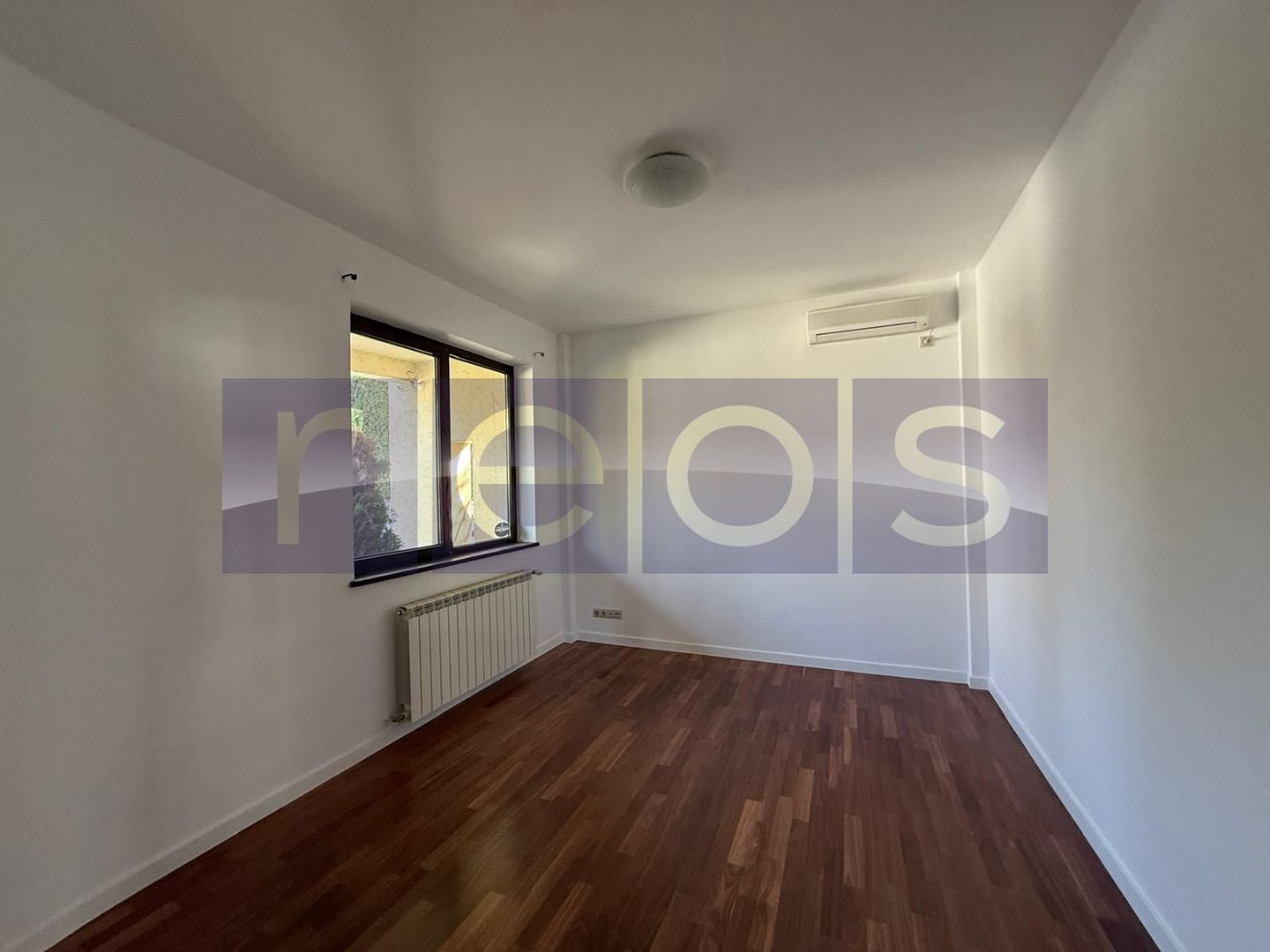 INCHIRIERE VILA DEOSEBITA EROU IANCU NICOLAE | PISCINA | 7 CAMERE | 1300MP CURTE - Poză 18