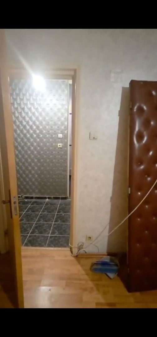 De vanzare garsoniera, pretabil spatiu comercial, 13 Septembrie - Poză 2