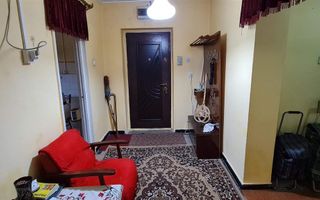 Apartament 3 camere, decomandat, str. Closca - Poză 3