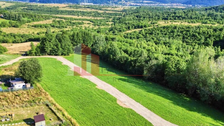 Terenuri în Zărnești–Tohănița, lângă pădure, cu vedere către Piatra Craiului - Poză 2