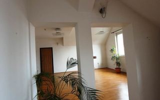 Vila spatioasa pentru birouri in zona centrala - Poză 8