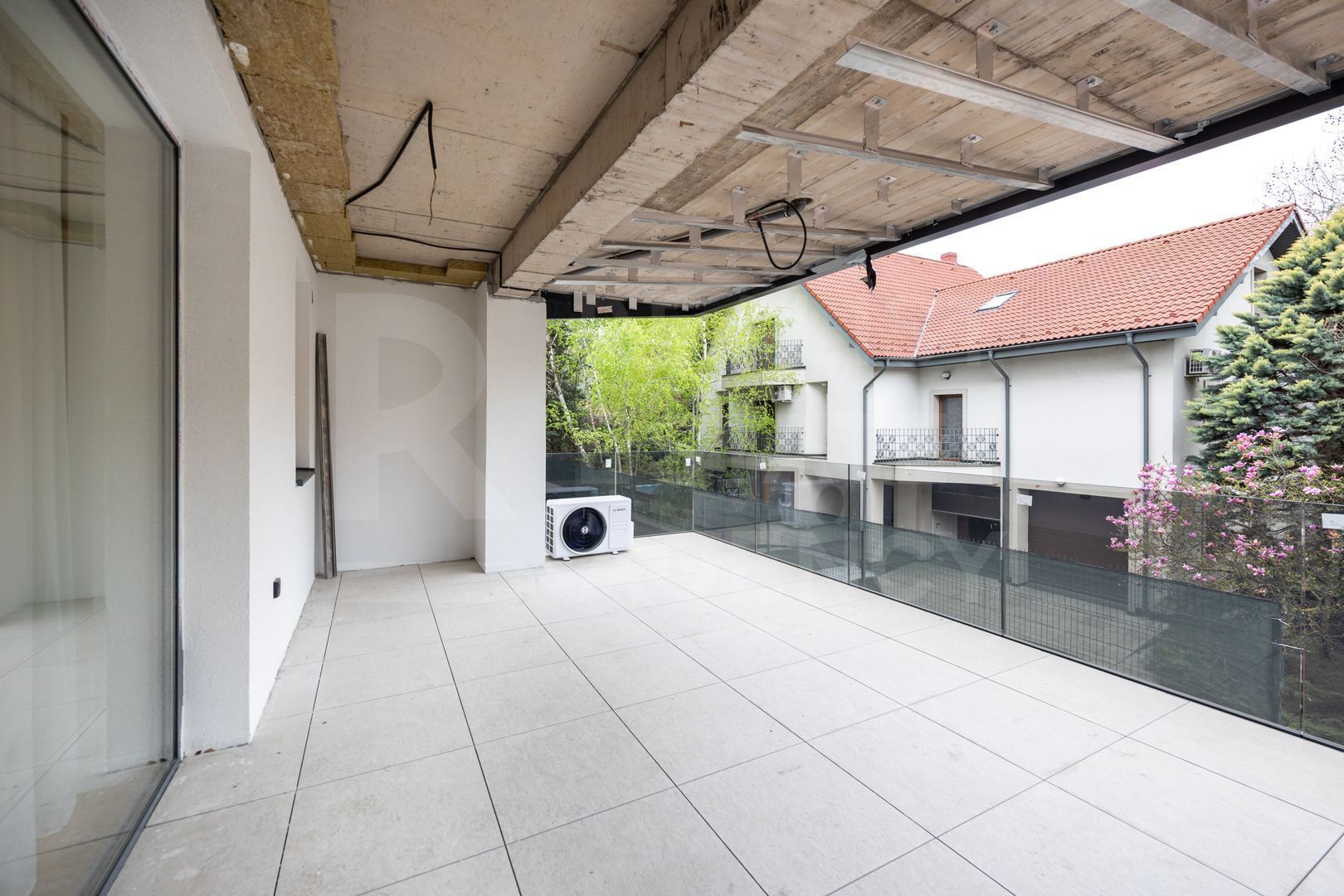 Vânzare, apartament cu 2 camere, zona Voluntari, București - Poză 19