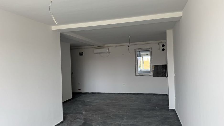 Apartament 2 camere Giroc etaj 1 bloc nou - Poză 4