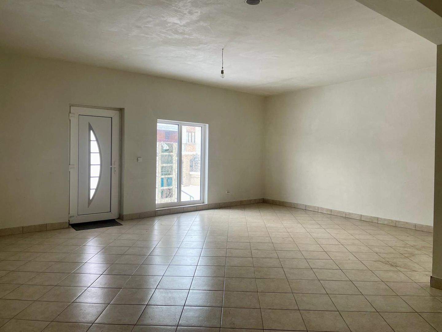 Spațiu comercial de Închiriere/Vânzare | 110 mp | Dornești - Poză 6