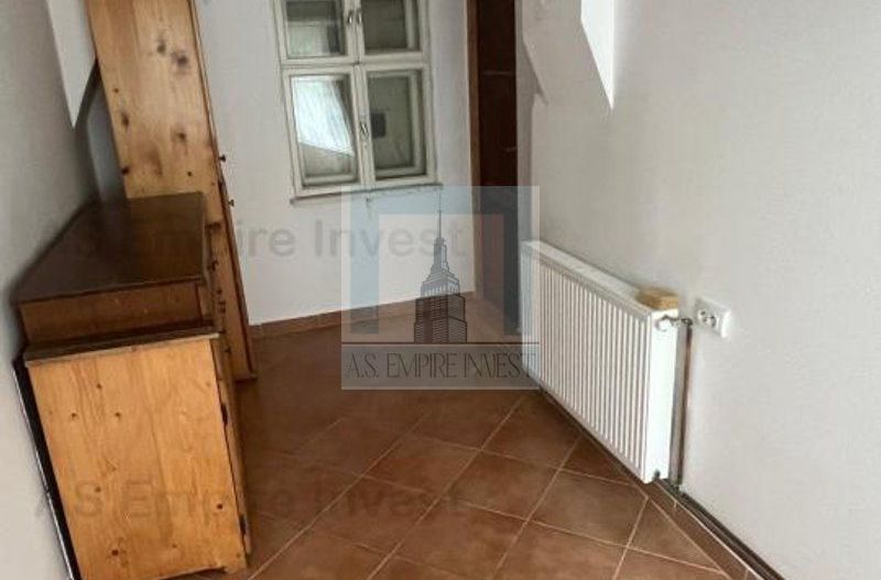 Casa/vila 5 camere , teren 370mp-zona Bran/Poarta - Poză 12