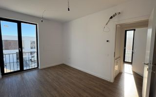 Casa 4 camere cu 2 locuri de parcare - Poză 10