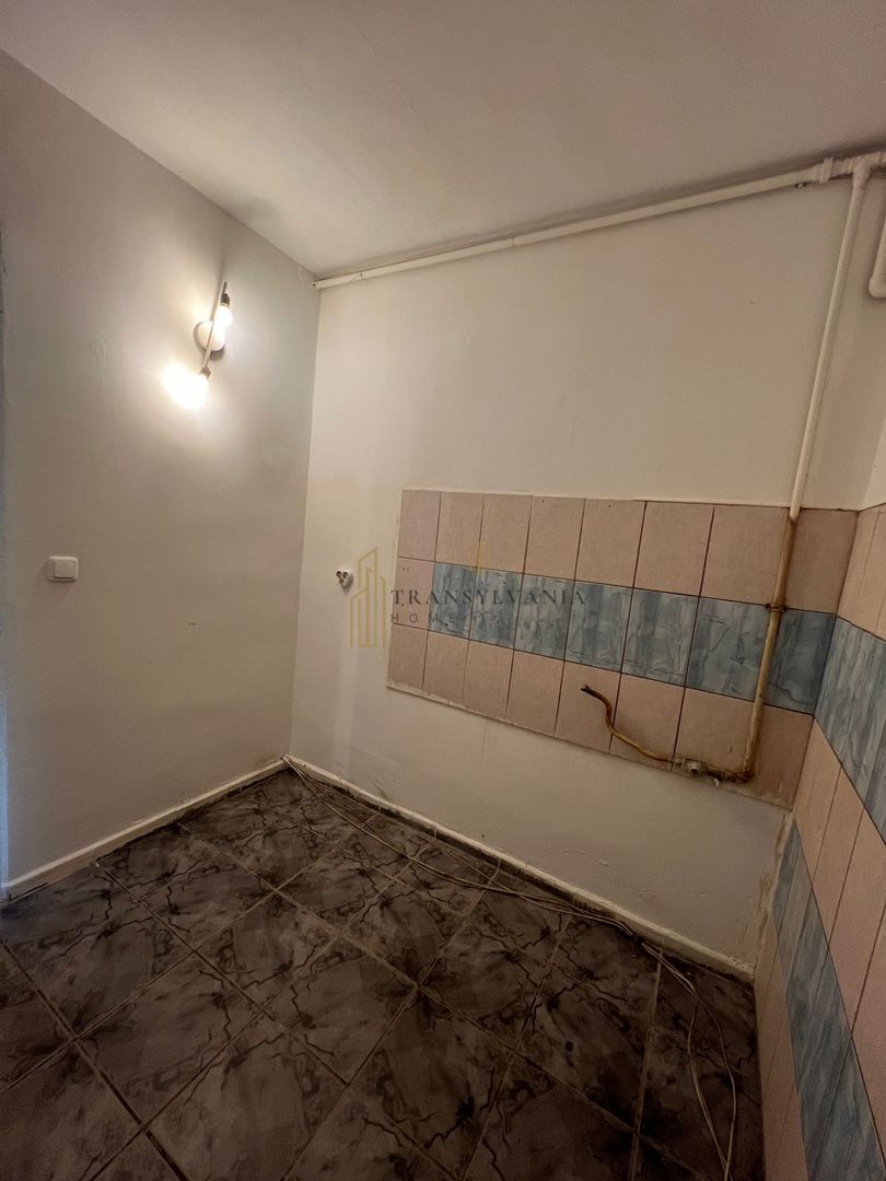 Garsoniera de vanzare, zona centrala - Poză 5