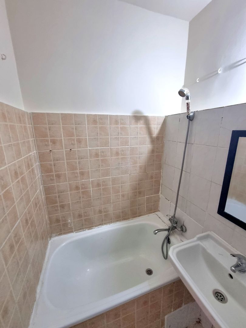 Apartament cu 1 cameră, foarte spațios, parter, clădire istorică, zona Traian - Poză 5
