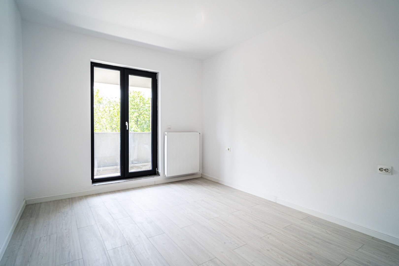 2 Camere, 72 mp, Spatios, Vedere Libera, Finalizat, Bloc Nou, Metrou Preciziei - Poză 6