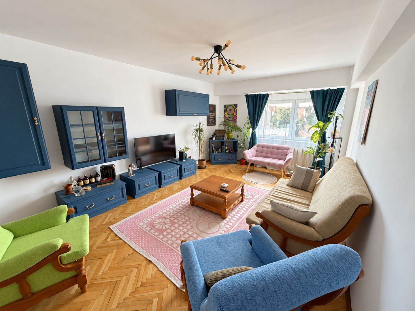 Apartament cu 70 mp | Ultracentral | Piața Ștefan cel Mare - Poză 1
