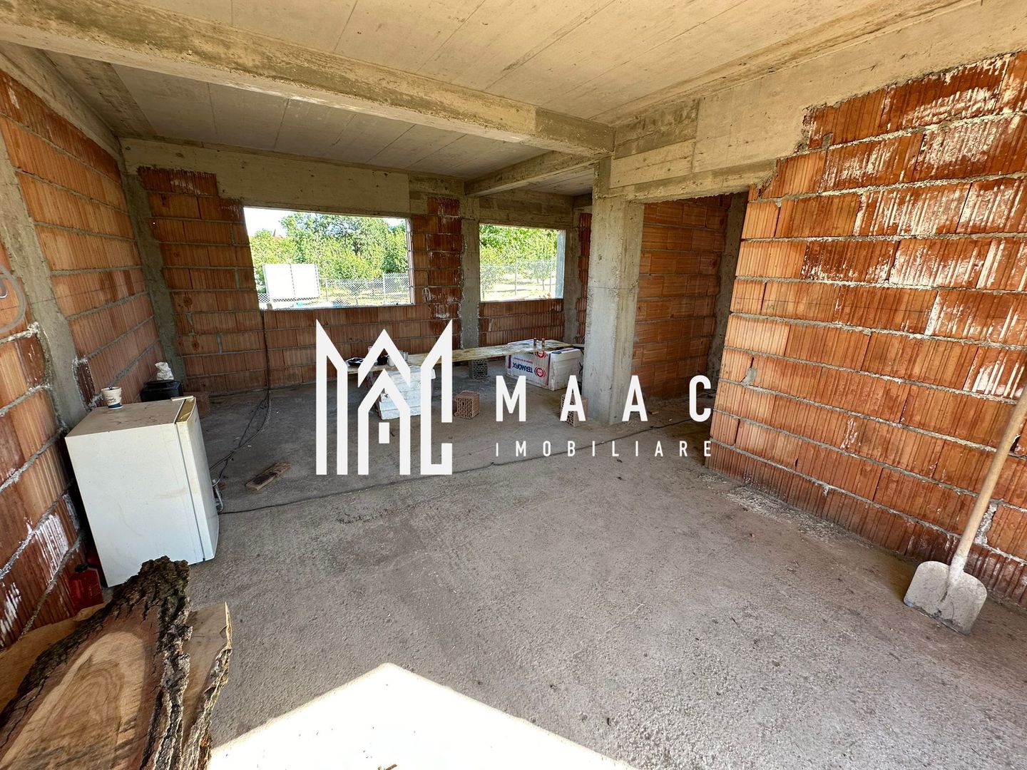 Casă Tip Duplex | 4 Camere | 2 Balcoane | Terasă | Șura Mică - Poză 6