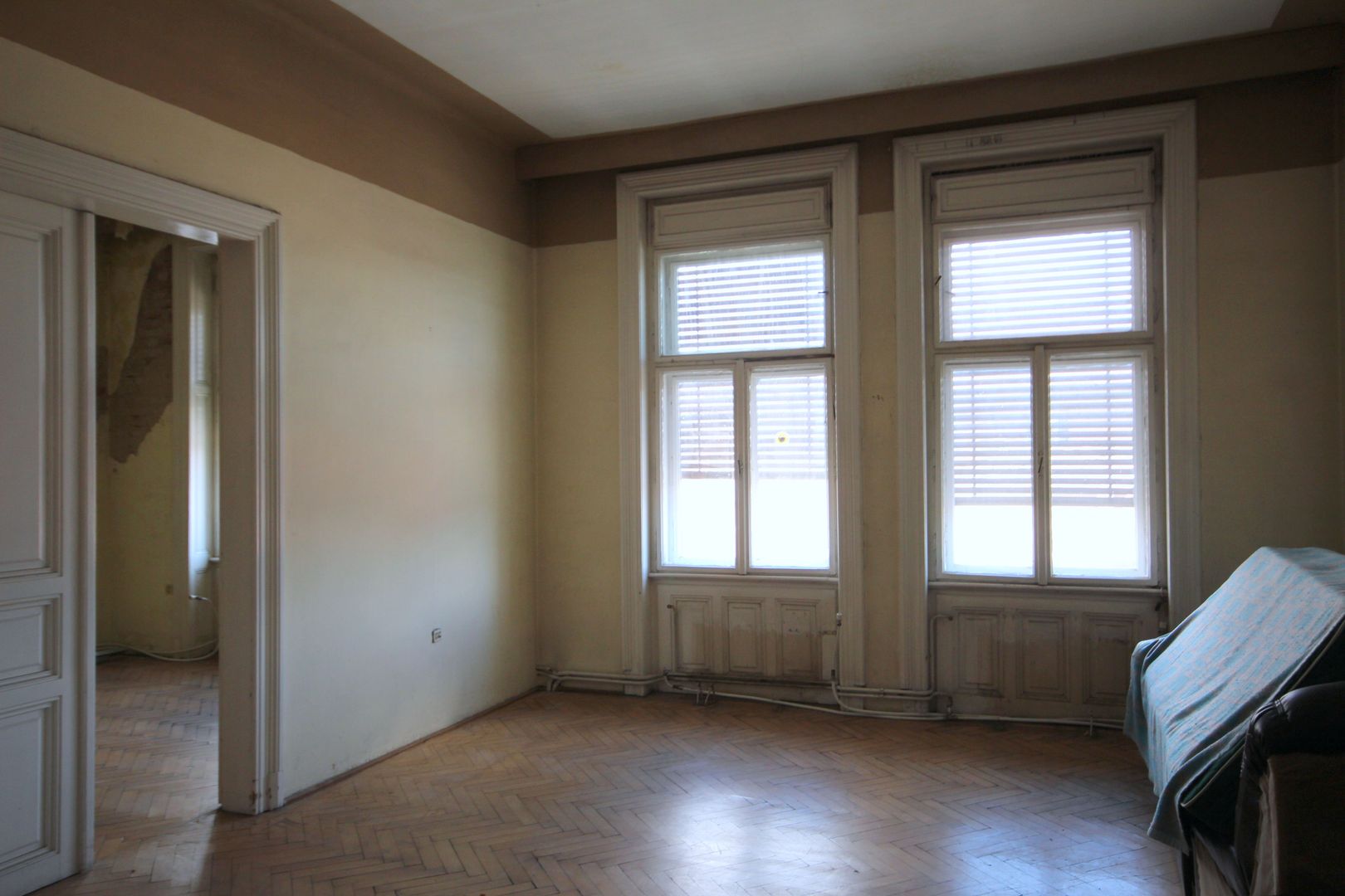 Apartament cu 3 cam. cladire istorica în zona Iosefin - Poză 1