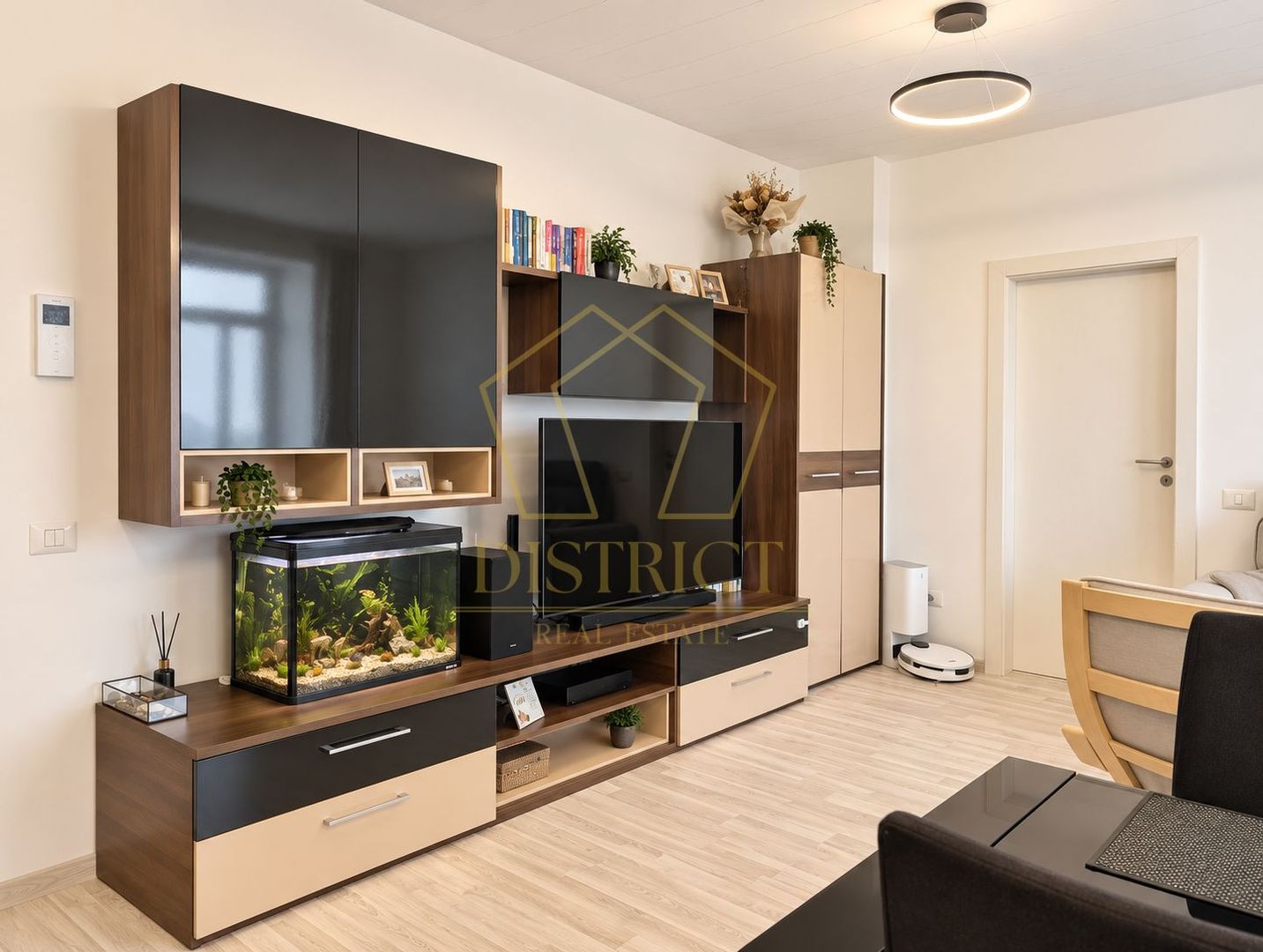 OCAZIE! Apartament cu 3 camere, 2 bai si dressing la intrare in Giroc langa ESO. - Poză 2