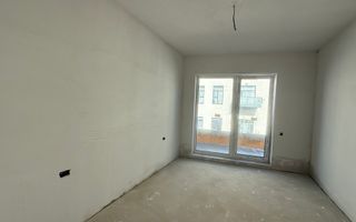 Apartament 4 camere etaj retras aproape de centrul orasului - Poză 3