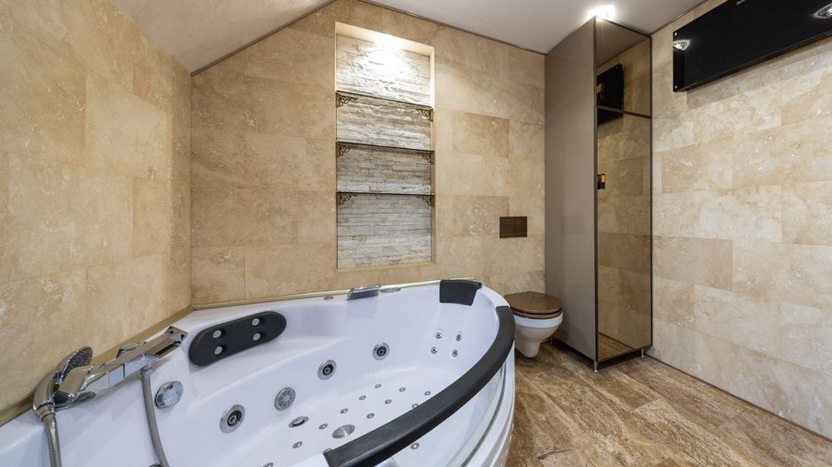 Casa 6 dormitoare+4 bai -1500 mp teren-Sacele - Poză 24