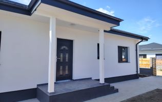 Casa 4 camere Darza