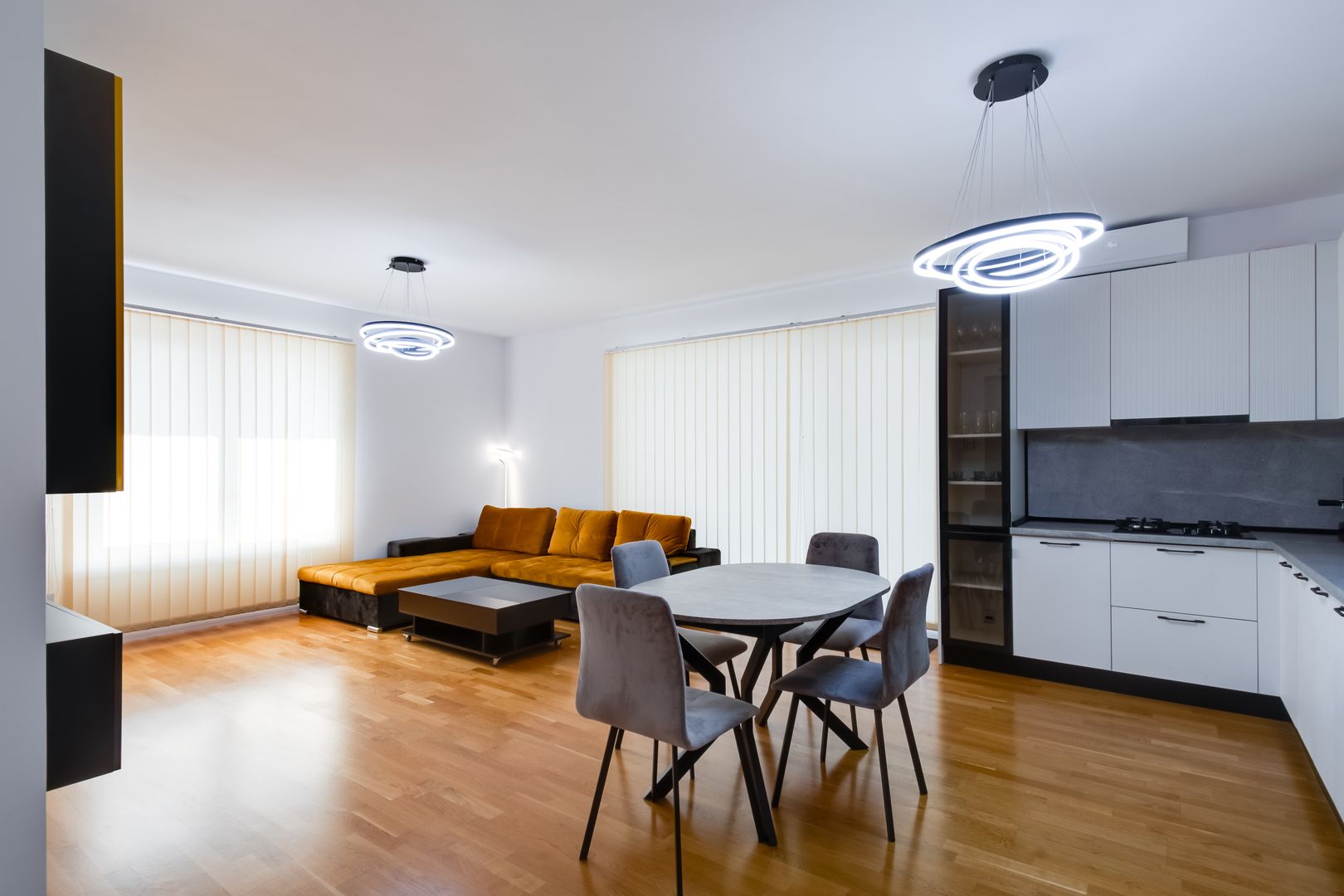 Prima inchiriere | 4 camere premium in Luxuria Residence | Parcare - Poză 1