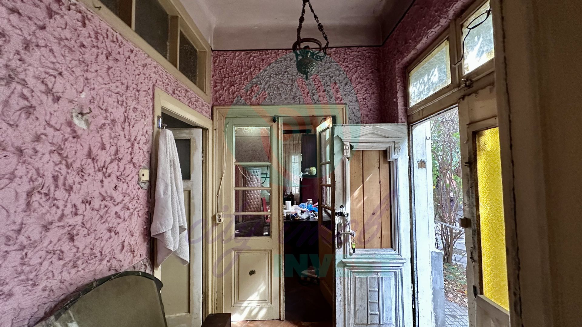 Casa cu teren de 342 in zona Unirii-Calea Calarasilor - Poză 6