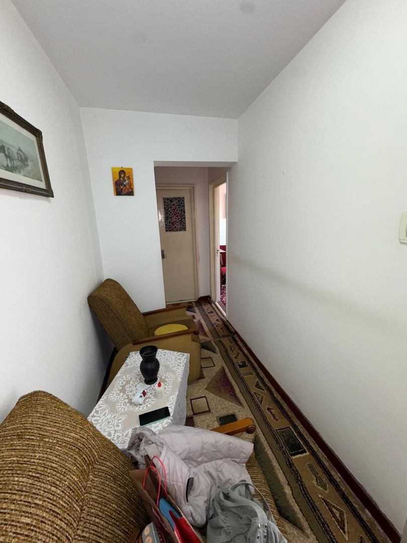 vand apartament 3 camere zona zona Stomatologie, decomandat - Poză 5