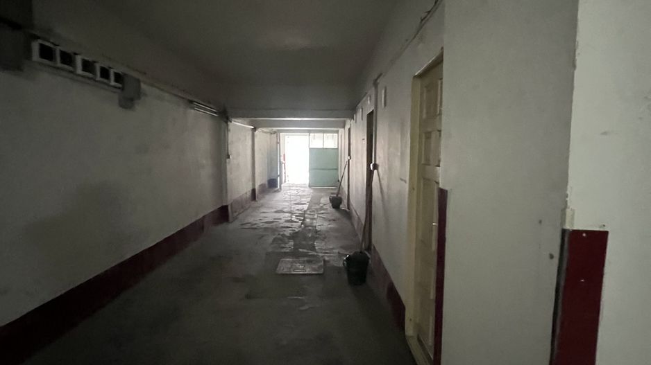 Hala 880 mp în oraș pentru diverse activități recreative - Poză 5