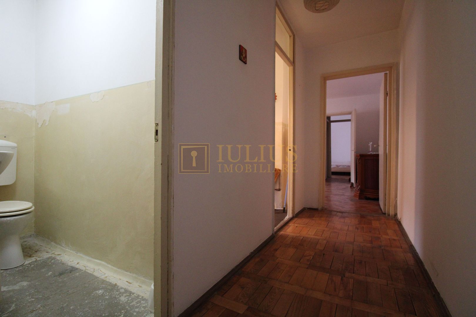3camere, ideal pentru cei ce doresc sa renoveze de la zero un apartament. - Poză 14