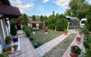 Casa 4 camere, anexe, recent renovata, foisor, teren 781mp, Izvoru, DB - Poză 7